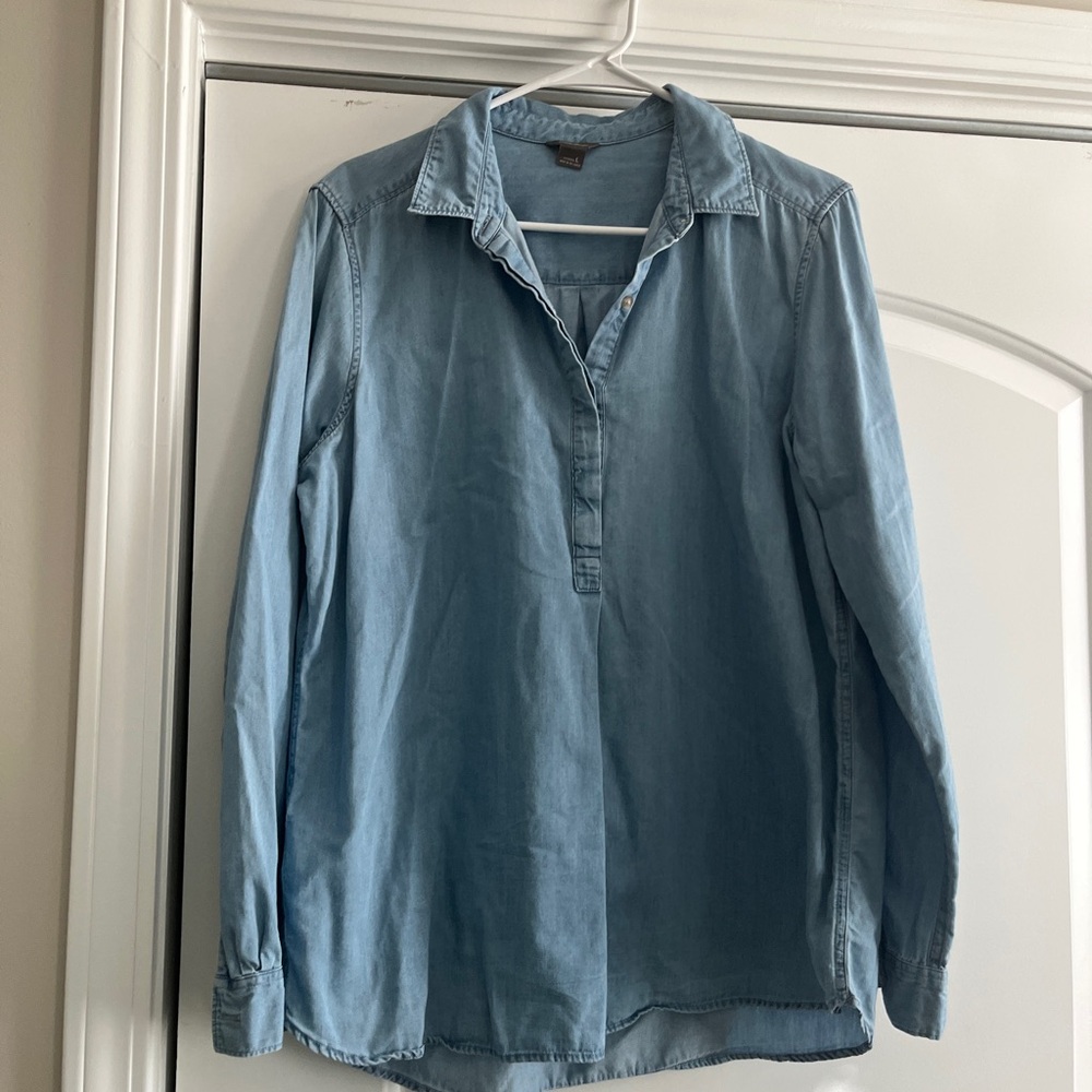 Eddie Bauer Blue chambray denim Button Down Shirt